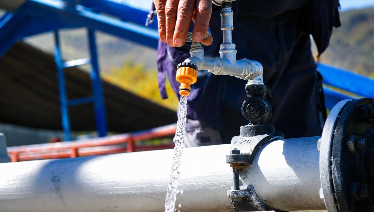 /programa-impulsa-agua-de-agrosuper-abre-convocatoria-a-servicios-sanitarios